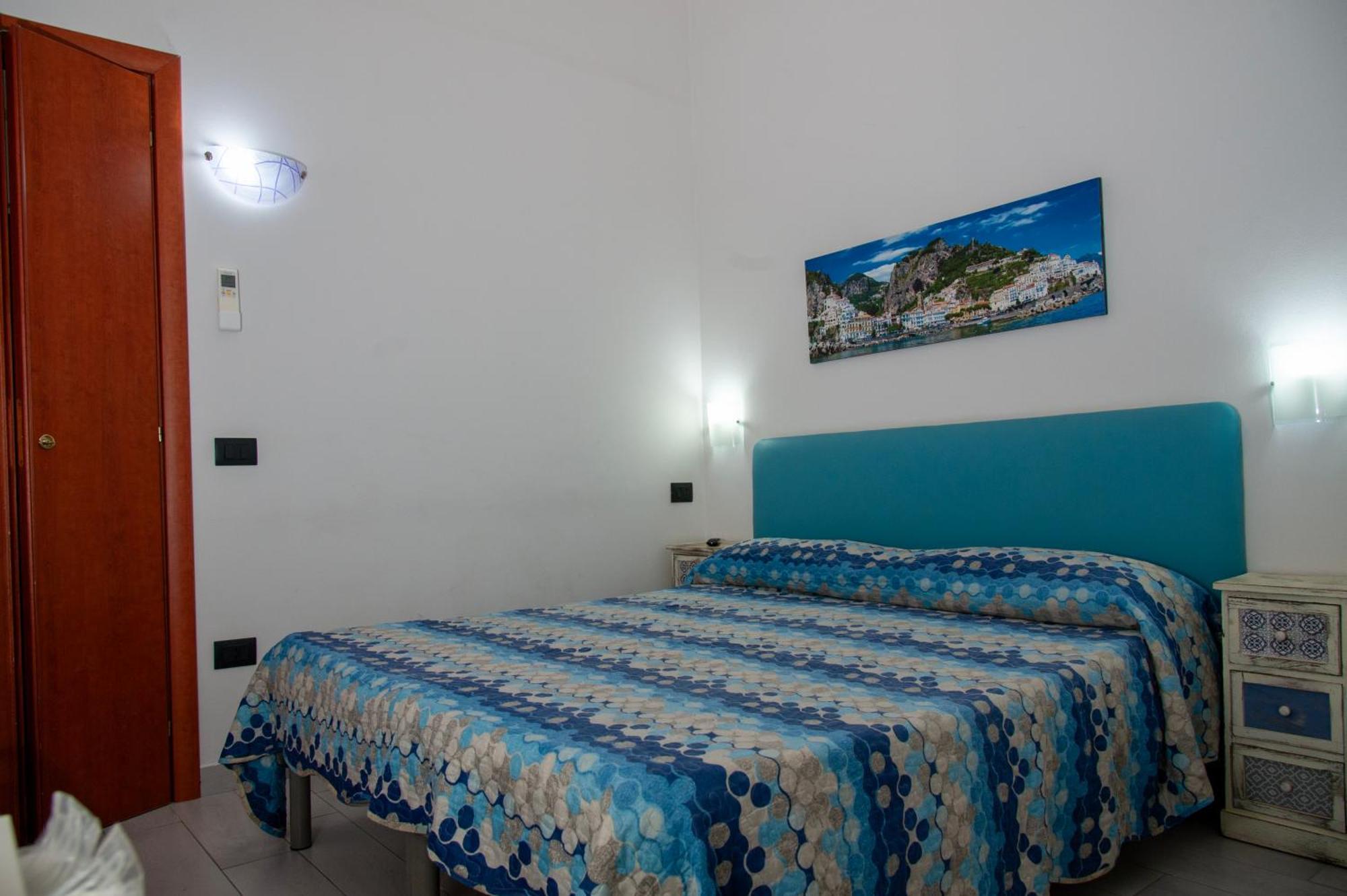 Palazzo Carafa Della Spina Apartment Napoli Bagian luar foto