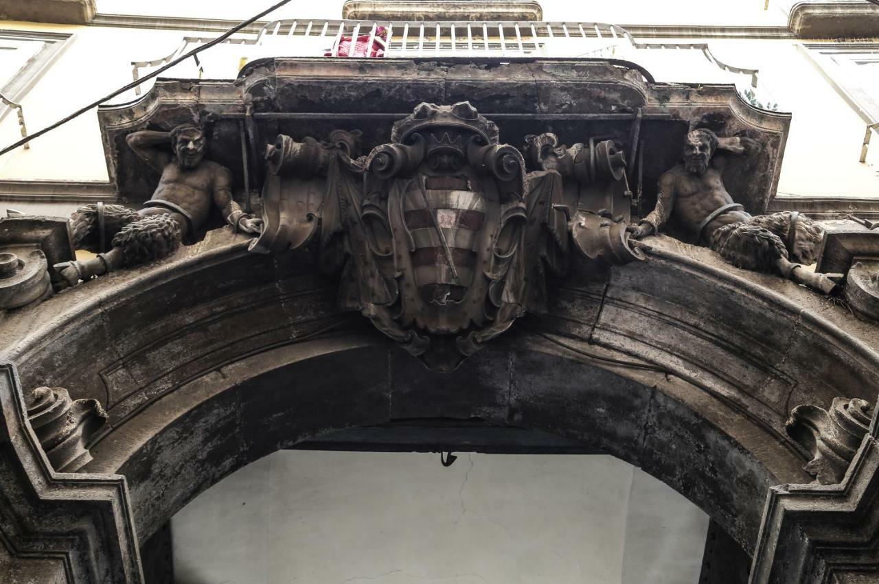 Palazzo Carafa Della Spina Apartment Napoli Bagian luar foto